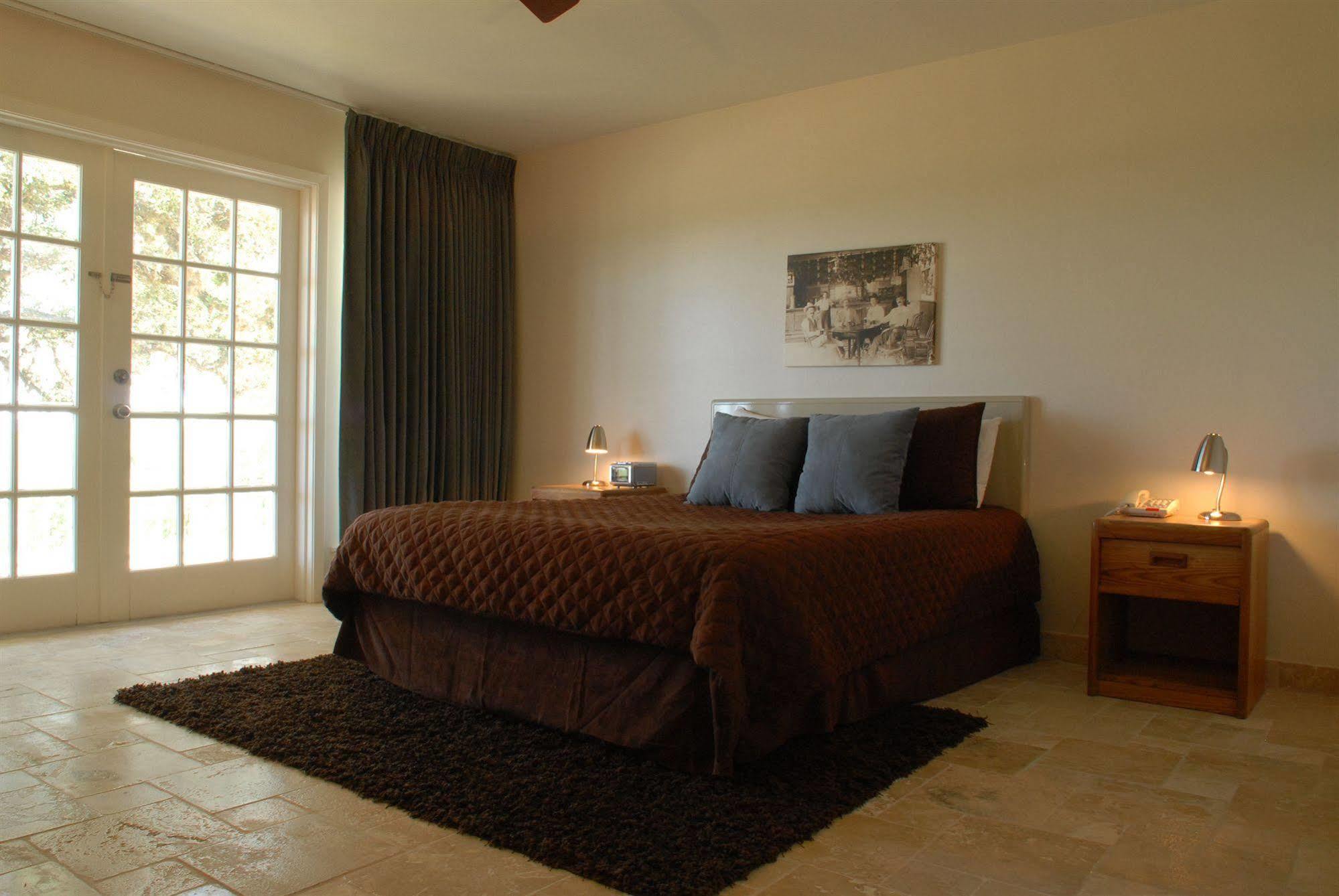Hillside Boutique Hotel 4*